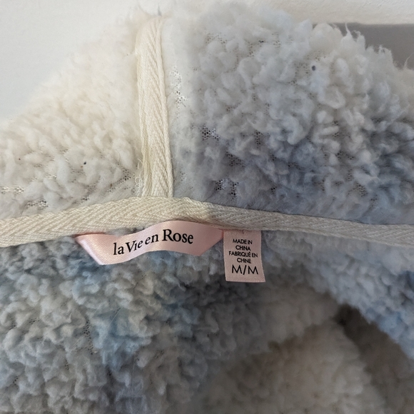 Fluffy jacket - Picture 2 of 2